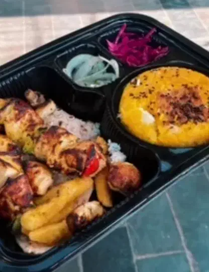 کمک آشپز،پیک موتوری، کارگر ساده برای پرند|استخدام خدمات فروشگاه و رستوران|پرند, فاز ۰|دیوار