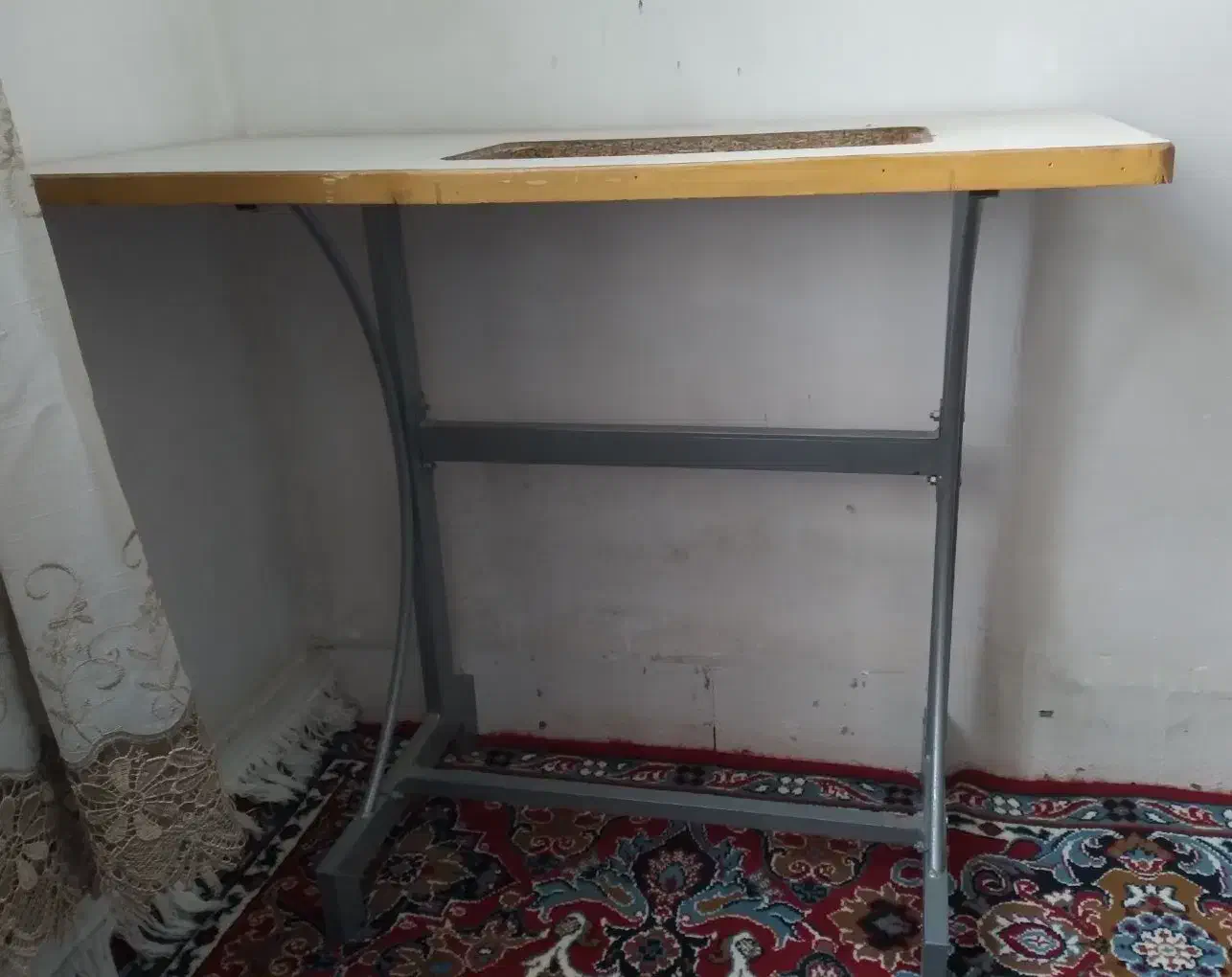 میز چرخ خیاطی خانگی|لوازم خیاطی و بافتنی|جوانرود, |دیوار