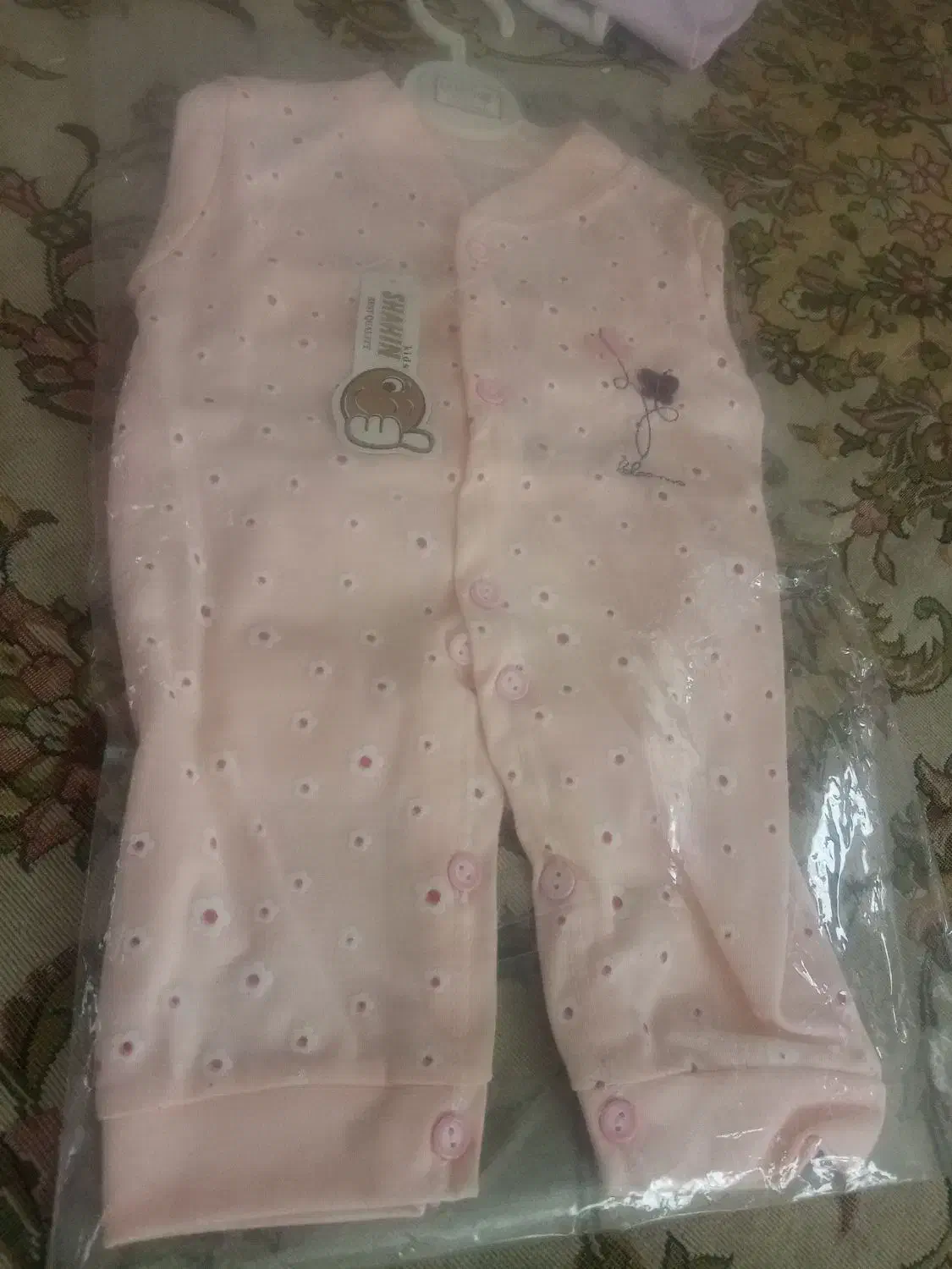 تعدادی لباس نوزادی سایز1|کفش و لباس بچه|سبزوار, فیاض|دیوار