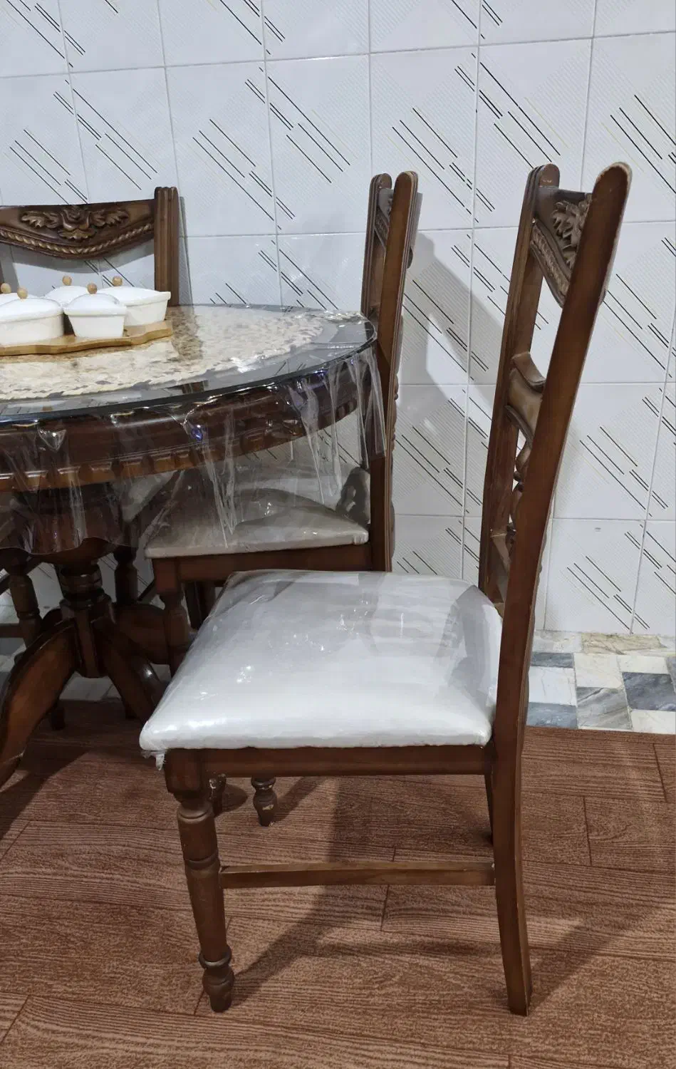 میزناهارخوری ۴ نفره چوب|میز و صندلی غذاخوری|خمین, |دیوار