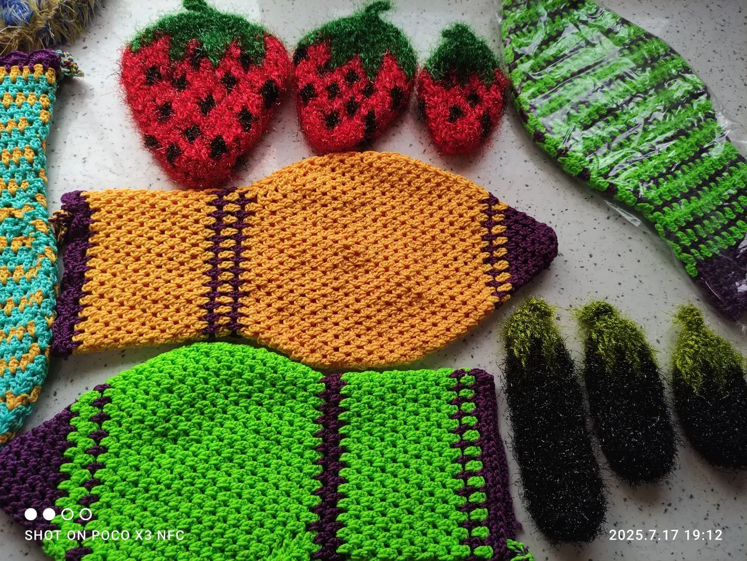 بافتنی تزیینی و قابل استفاده،لیف،اسکاج،سفره پاک کن|صنایع دستی و سایر لوازم تزئینی|لنگرود, |دیوار