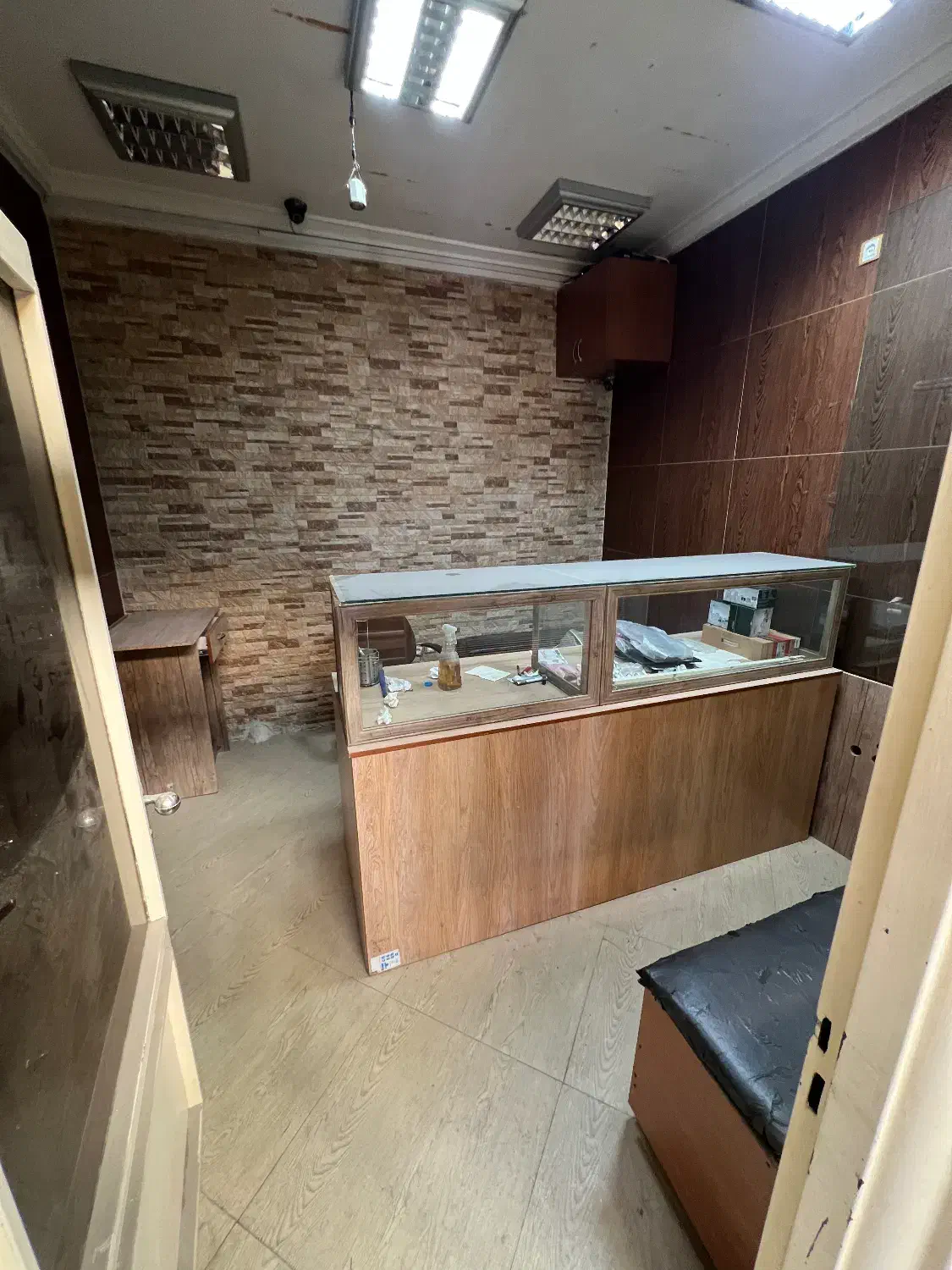 ۱۲ متر مغازه در راسته اصلی بازار بزرگ(سرای توکل)|فروش مغازه و غرفه|تهران, بازار|دیوار