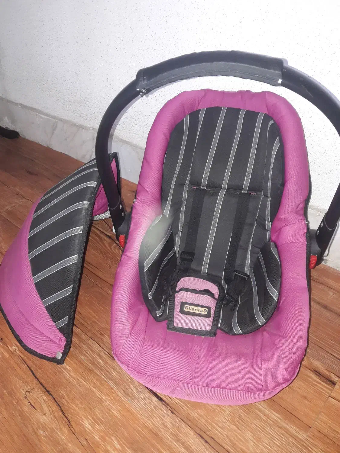 کریر|کالسکه و لوازم جانبی|لاهیجان, کاروانسرابر|دیوار