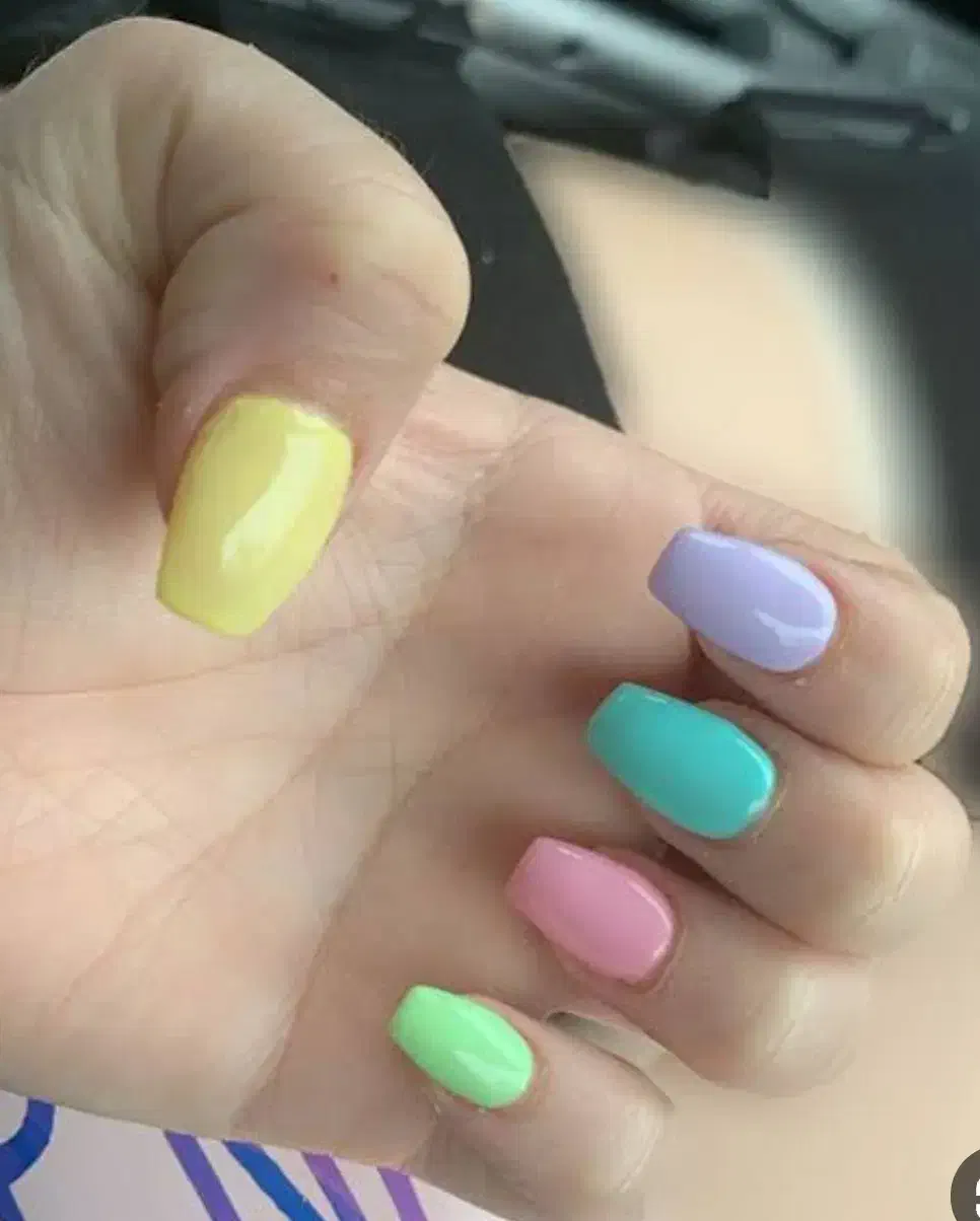 نیاز ب مدل برای کاشت ناخن بدون هیچ هزینه ای|خدمات آرایشگری و زیبایی|کرمانشاه, |دیوار