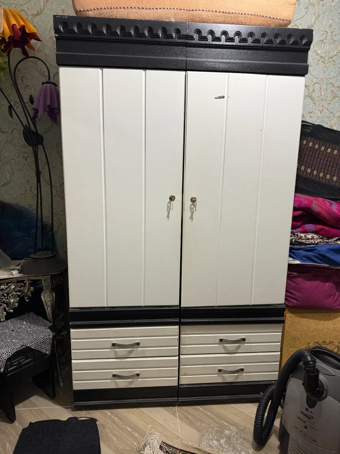 کمد|جاکفشی، کمد، دراور|ممقان, |دیوار