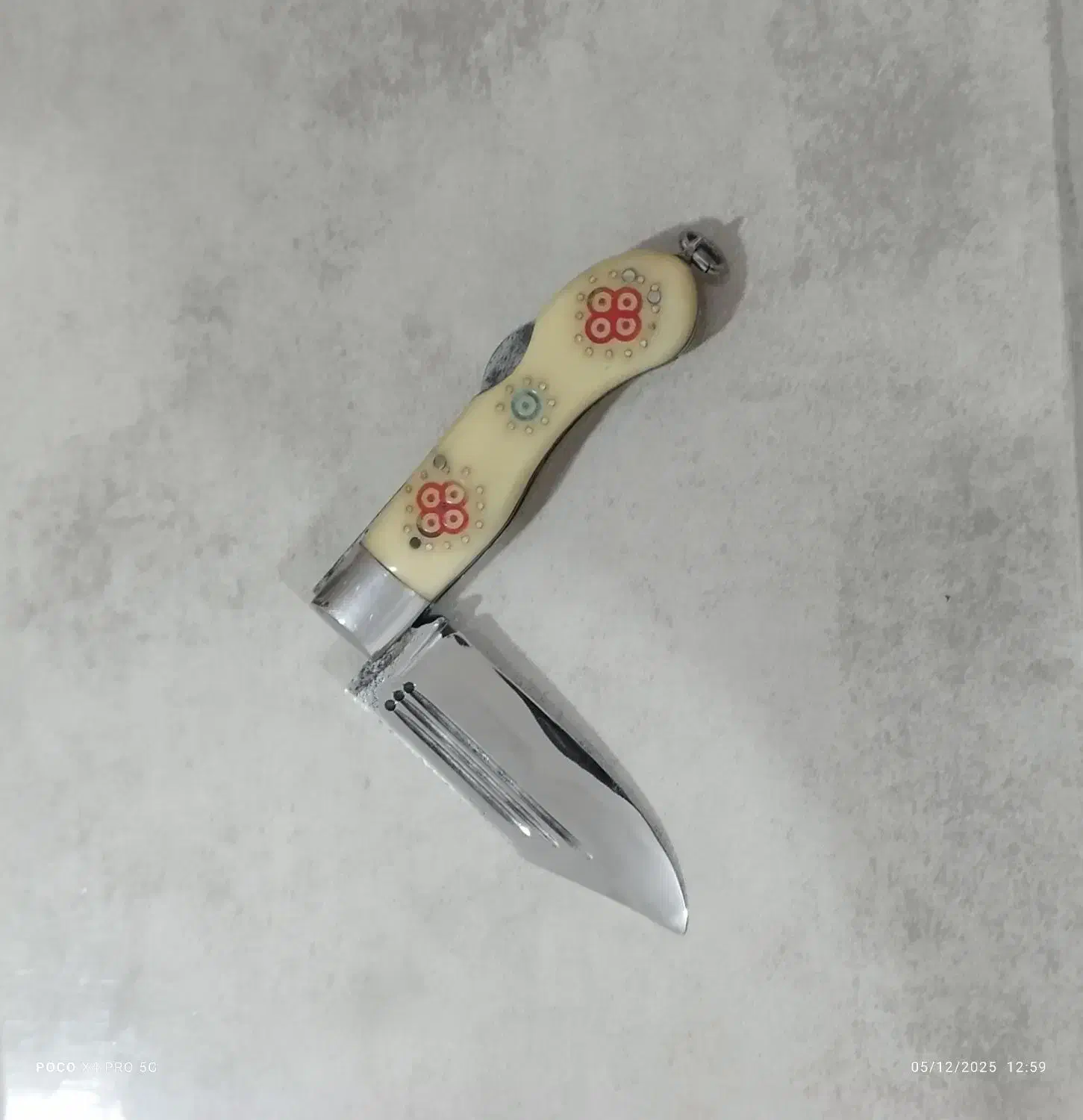 چاقوی بابا|کلکسیون اشیاء عتیقه|ارومیه, |دیوار