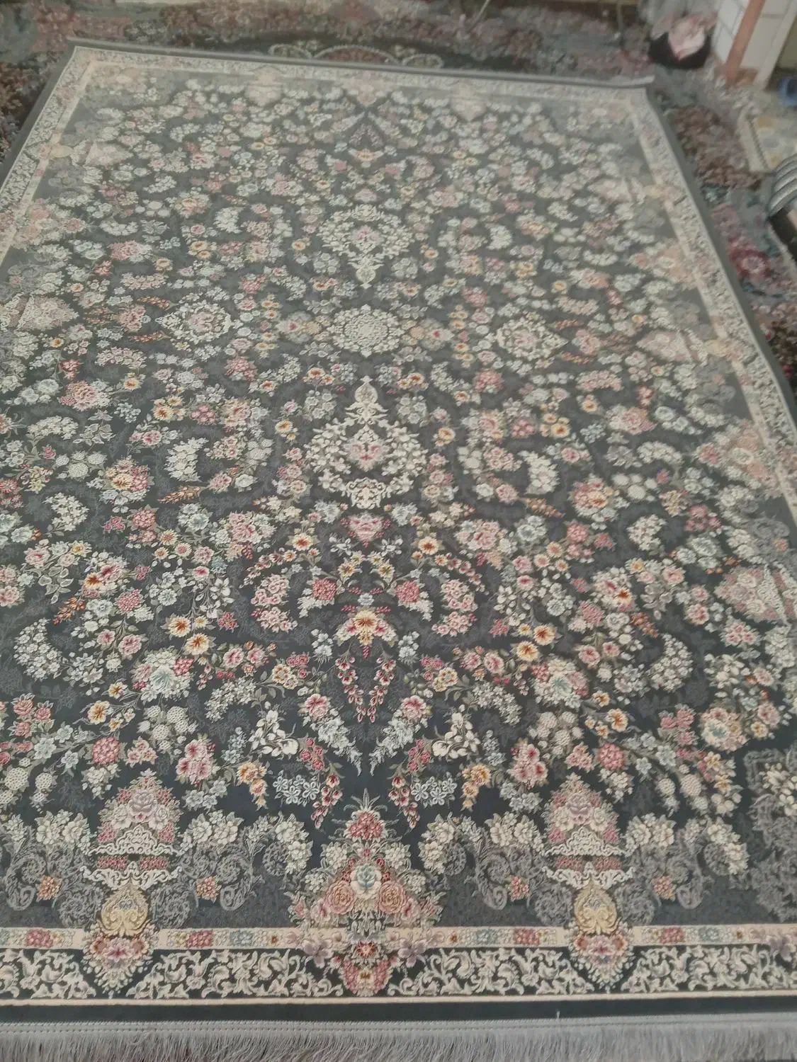 ۸ تخته فرش ۹متری ۱۲۰۰شونه تراکم ۳۶۰۰گلبرجسته نو نو|فرش|خرم‌آباد, |دیوار