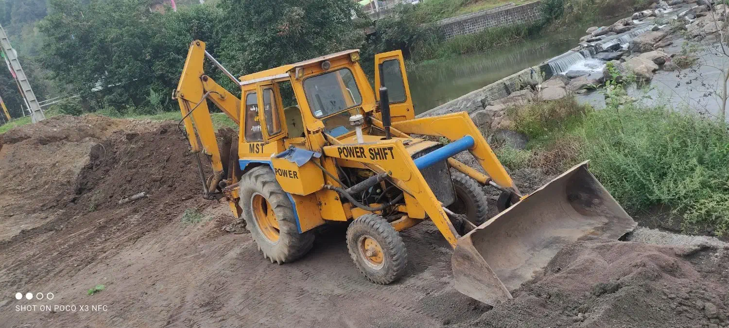 بیل بکهو کیس جاندیر|ماشین‌آلات صنعتی|رشت, شهرک احمد خمینی|دیوار