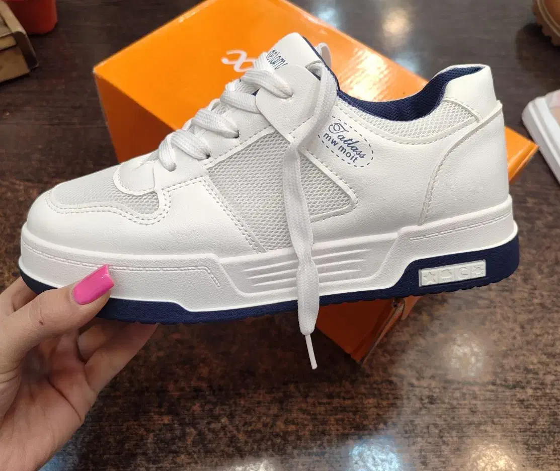 کفش خارجی|کیف، کفش، کمربند|شیراز, شهرک فرهنگیان|دیوار