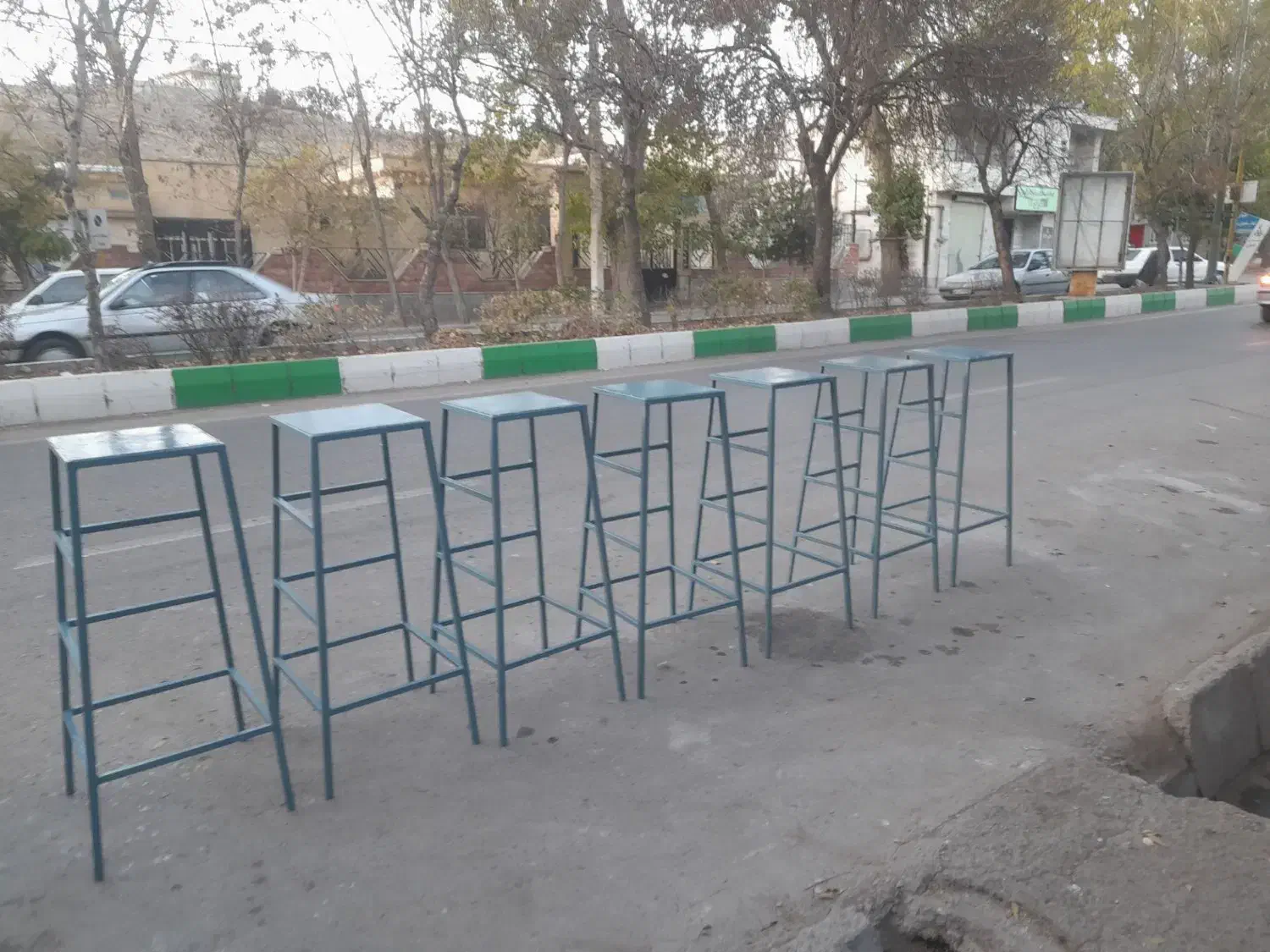 چهارپایهآهنی|ابزارآلات|نمین, |دیوار