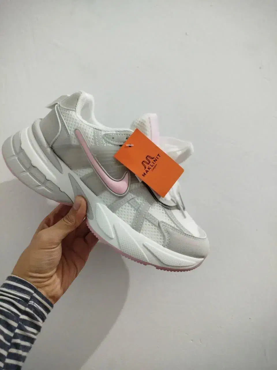 کتونی نایک وی تو کی|کیف، کفش، کمربند|کرج, شهرک امام رضا (ع)|دیوار