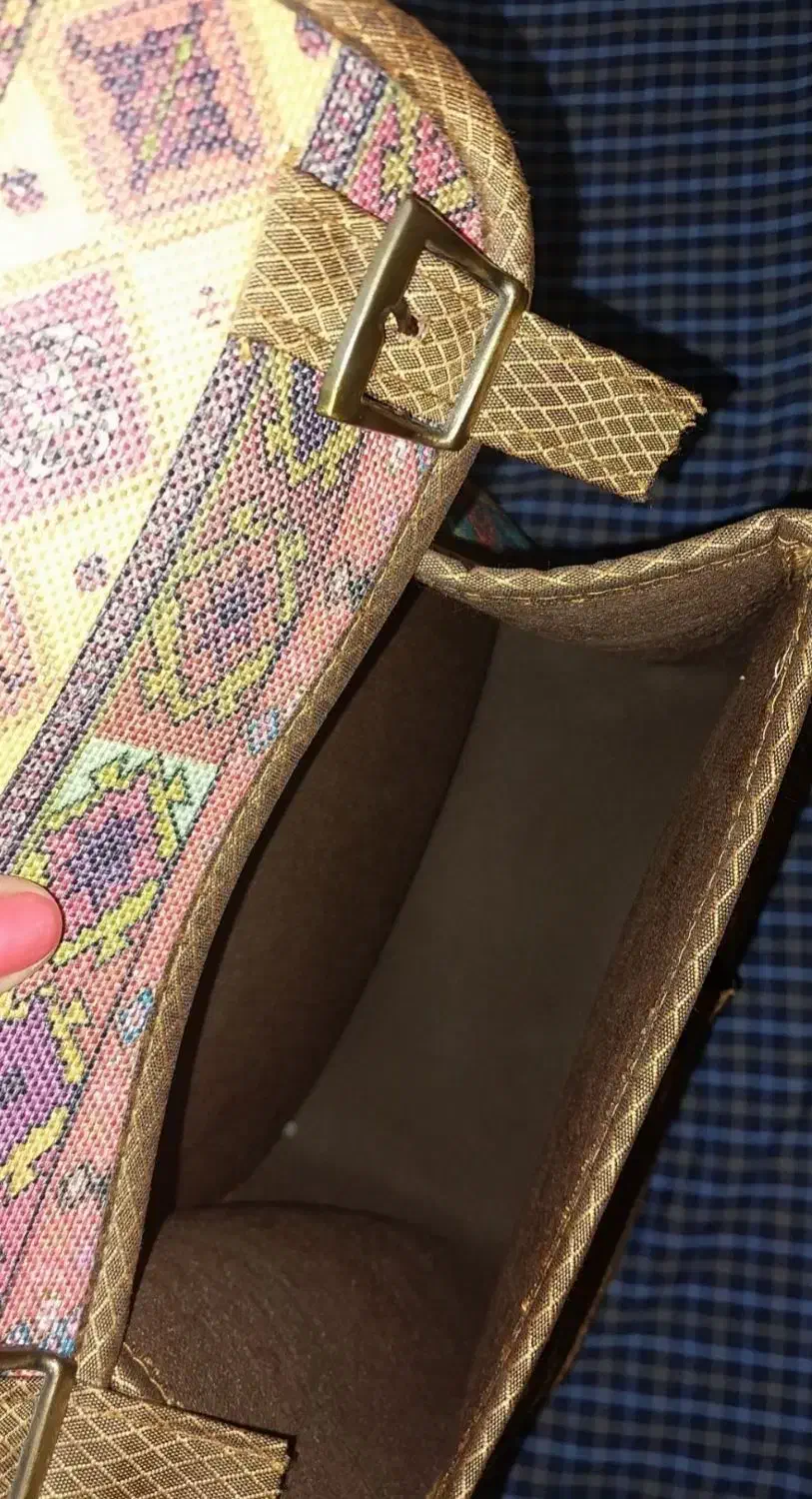 کوله|کیف، کفش، کمربند|رشت, جانبازان|دیوار