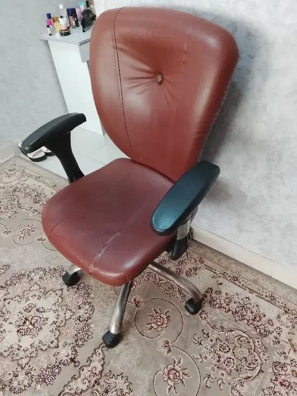 صندلی اداری|میز تحریر و کامپیوتر|پرند, فاز ۵|دیوار