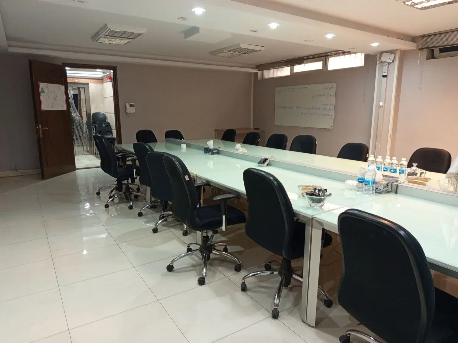 استخدام نیروی خدمات|استخدام سرایداری و نظافت|تهران, دهونک|دیوار