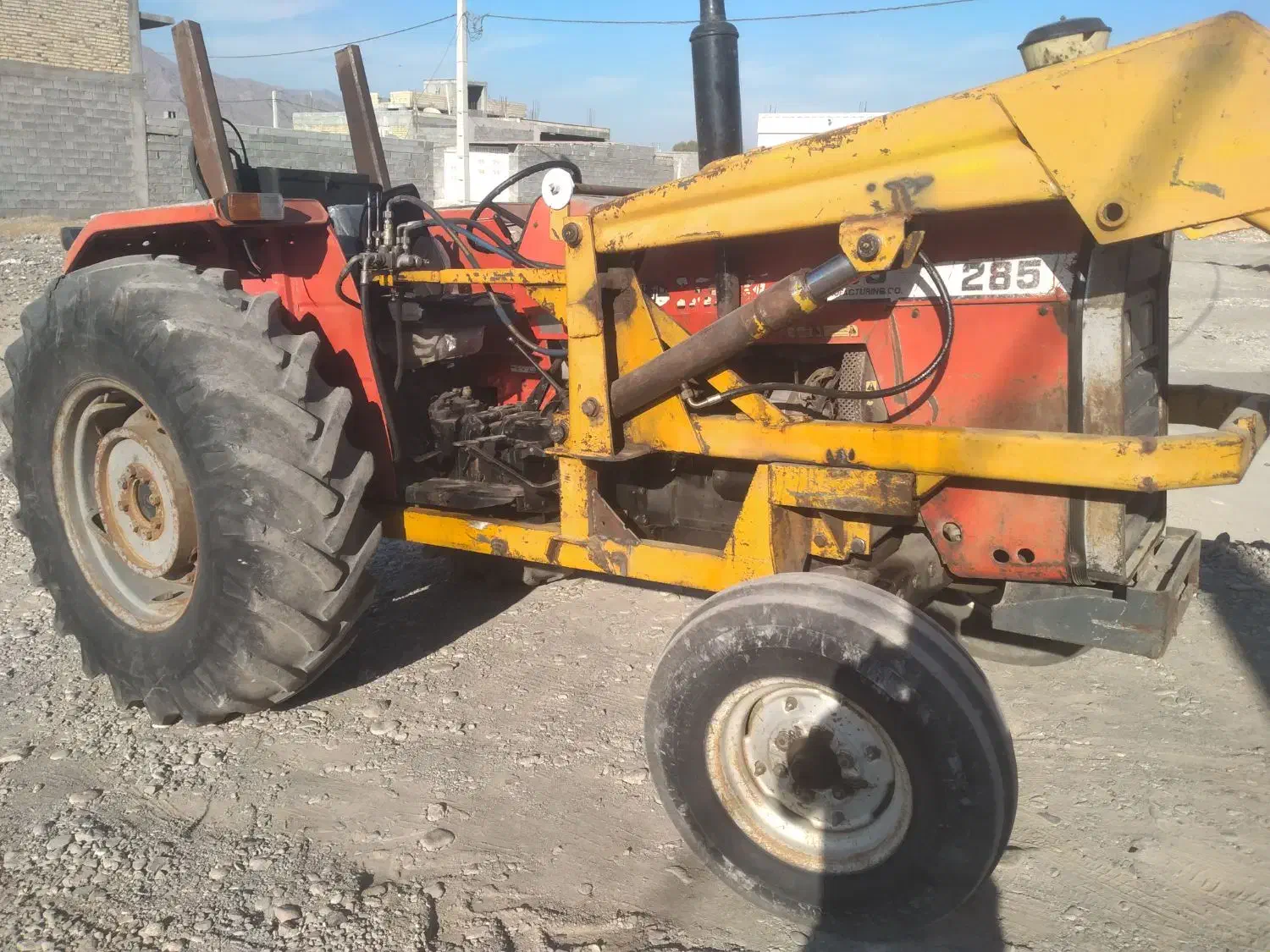 تراکتور ۲۸۵ مدل ۸۴|خودرو سنگین|بندرعباس, |دیوار