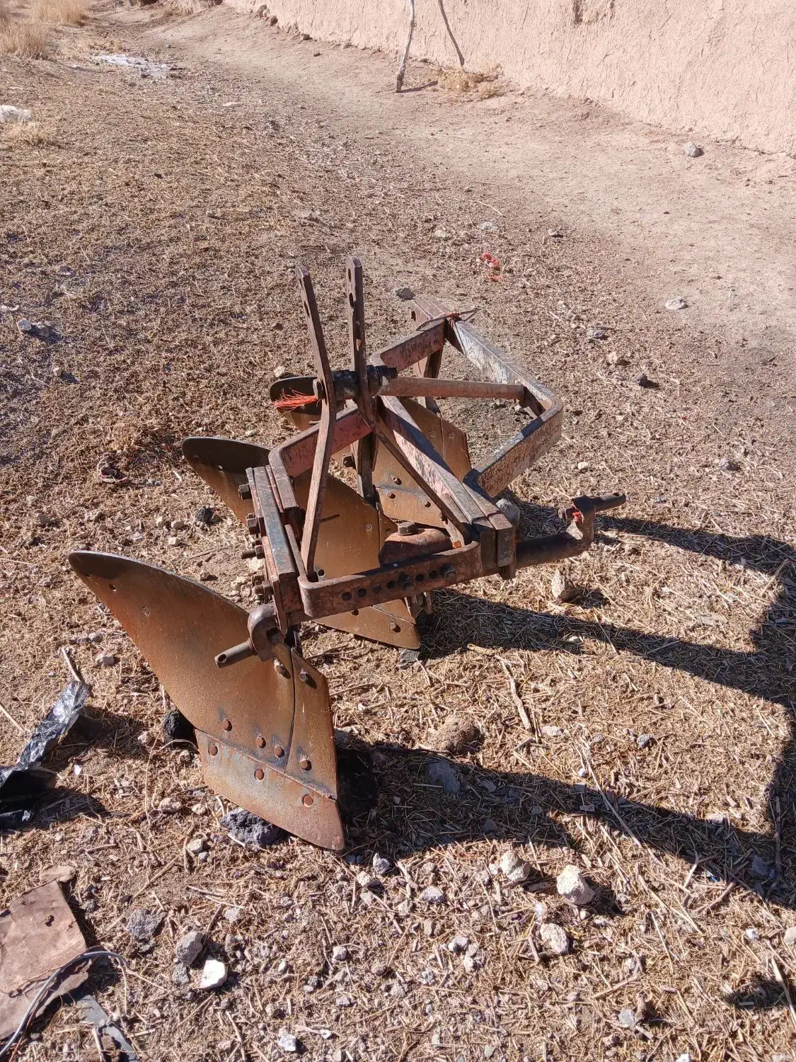 گاو آهن|ابزارآلات|سریش آباد, |دیوار