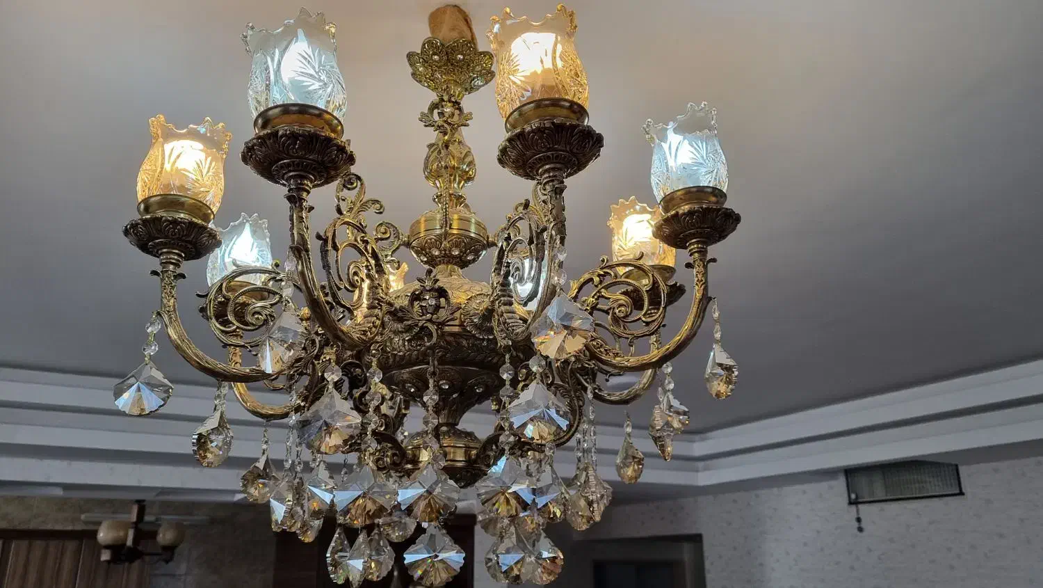 لوستر برنز اصل به شرط کارشناسی|لوستر و چراغ آویز|اصفهان, مهرآباد|دیوار