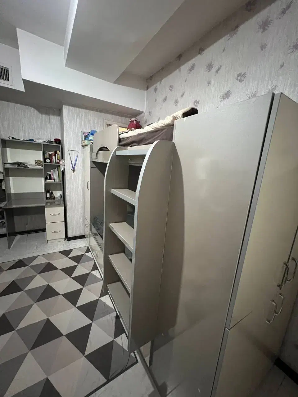 تخت دو طبقه با میز تحریر|تخت و سرویس خواب|محمدشهر, سیدآباد|دیوار