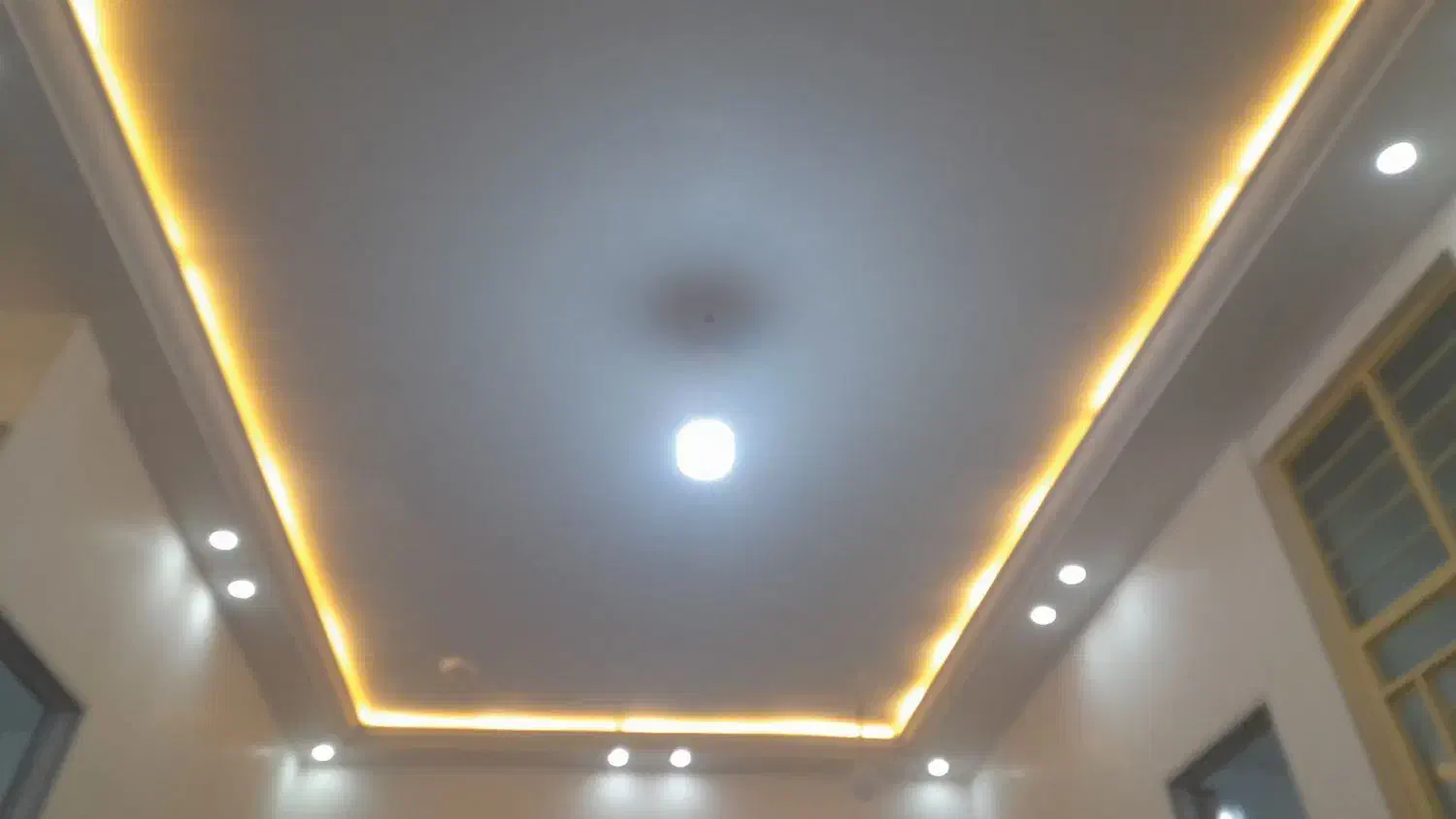 ساختمان ویلایی تلوری|فروش خانه و ویلا|خرمآباد, |دیوار