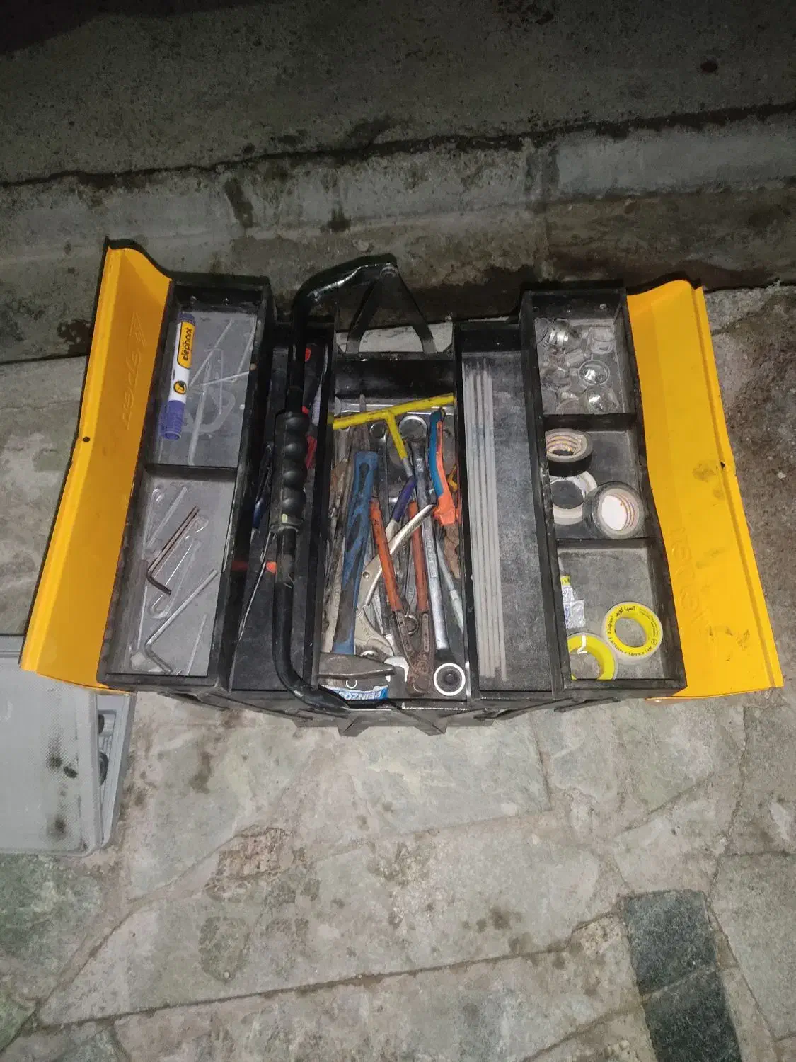 جعبه ابزار|ابزارآلات|بیرجند, |دیوار