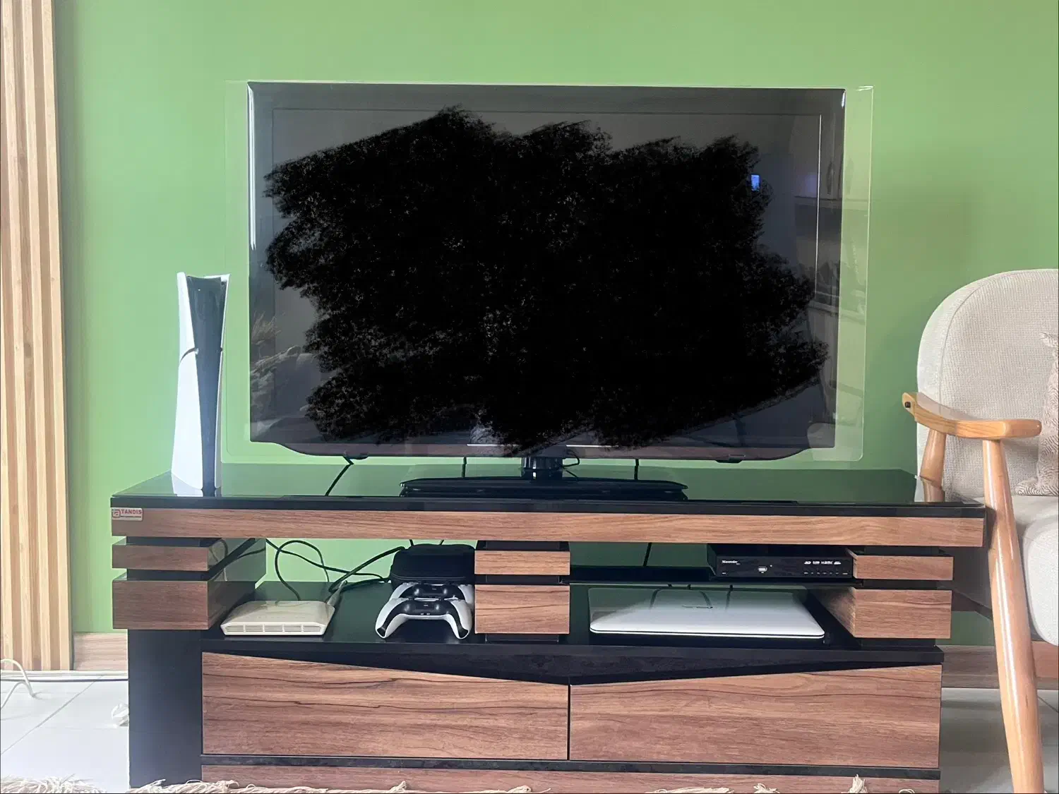 میز LCD و لوستر سقفی|میز تلویزیون|قائم‌شهر, |دیوار