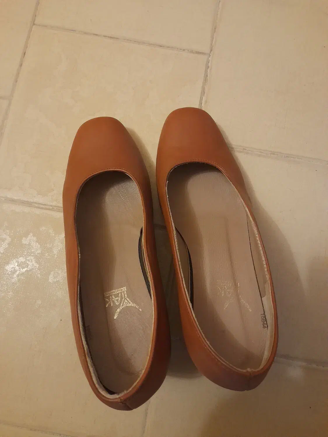 کفش|کیف، کفش، کمربند|رشت, امین الضرب|دیوار