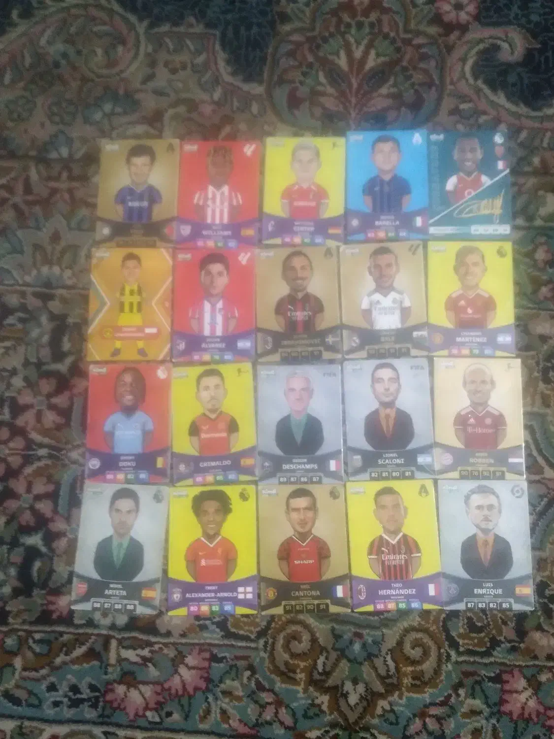 کیمدی|اسباببازی|رابر, |دیوار