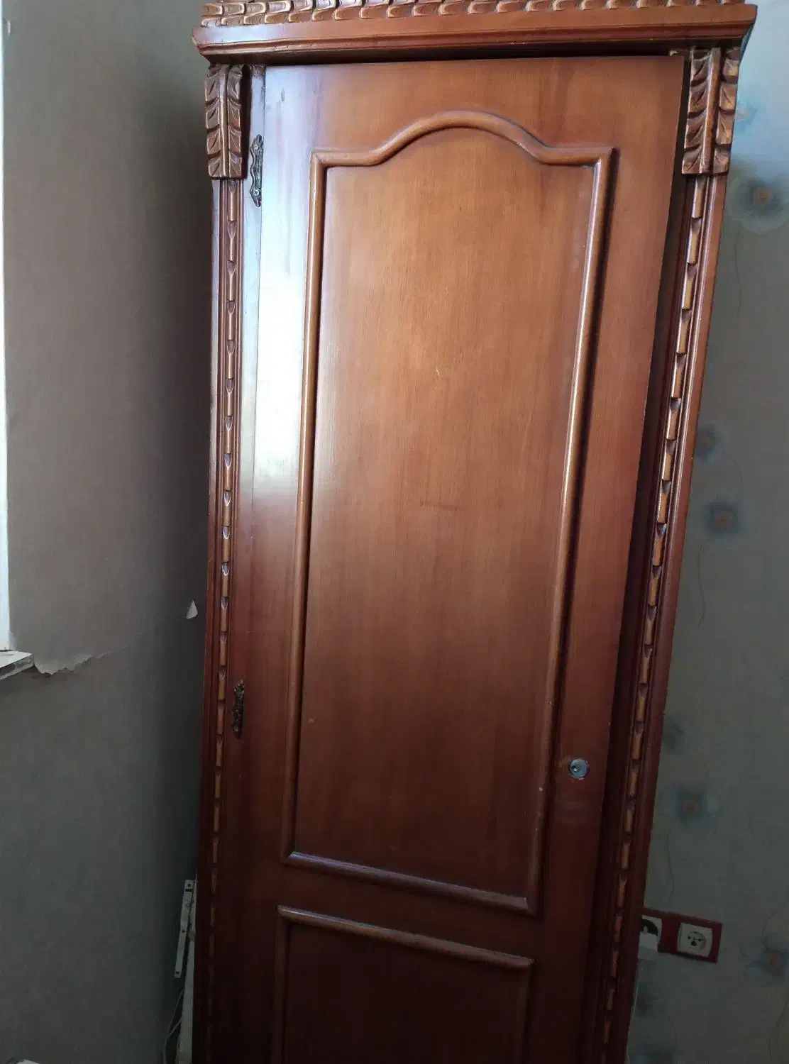 کمد چوبی|جاکفشی، کمد، دراور|گلبهار, شهر جدید گلبهار|دیوار