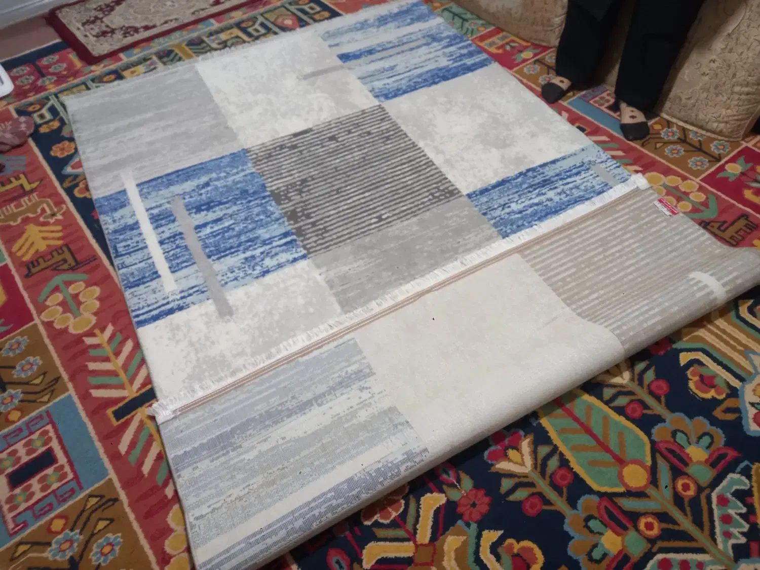 فروش در حد نو|فرش|رشت, عینک|دیوار