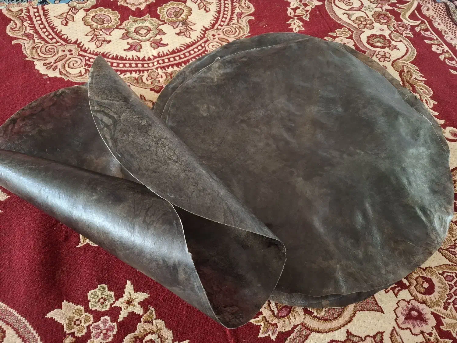 پوست تنبک و تمپو وضرب زورخانه بانگو تومبا|سازهای سنتی|میبد, |دیوار