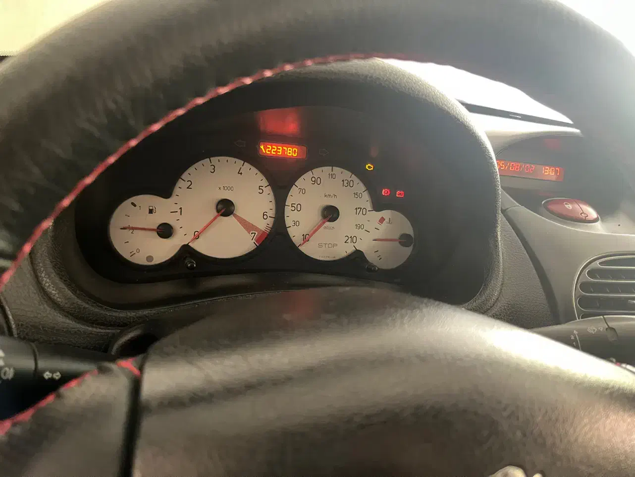 فروش یا معاوضه پژو۲۰۶ SD V8 بسیار سالم و خوش رخ|خودرو سواری و وانت|لاهیجان, رجایی|دیوار