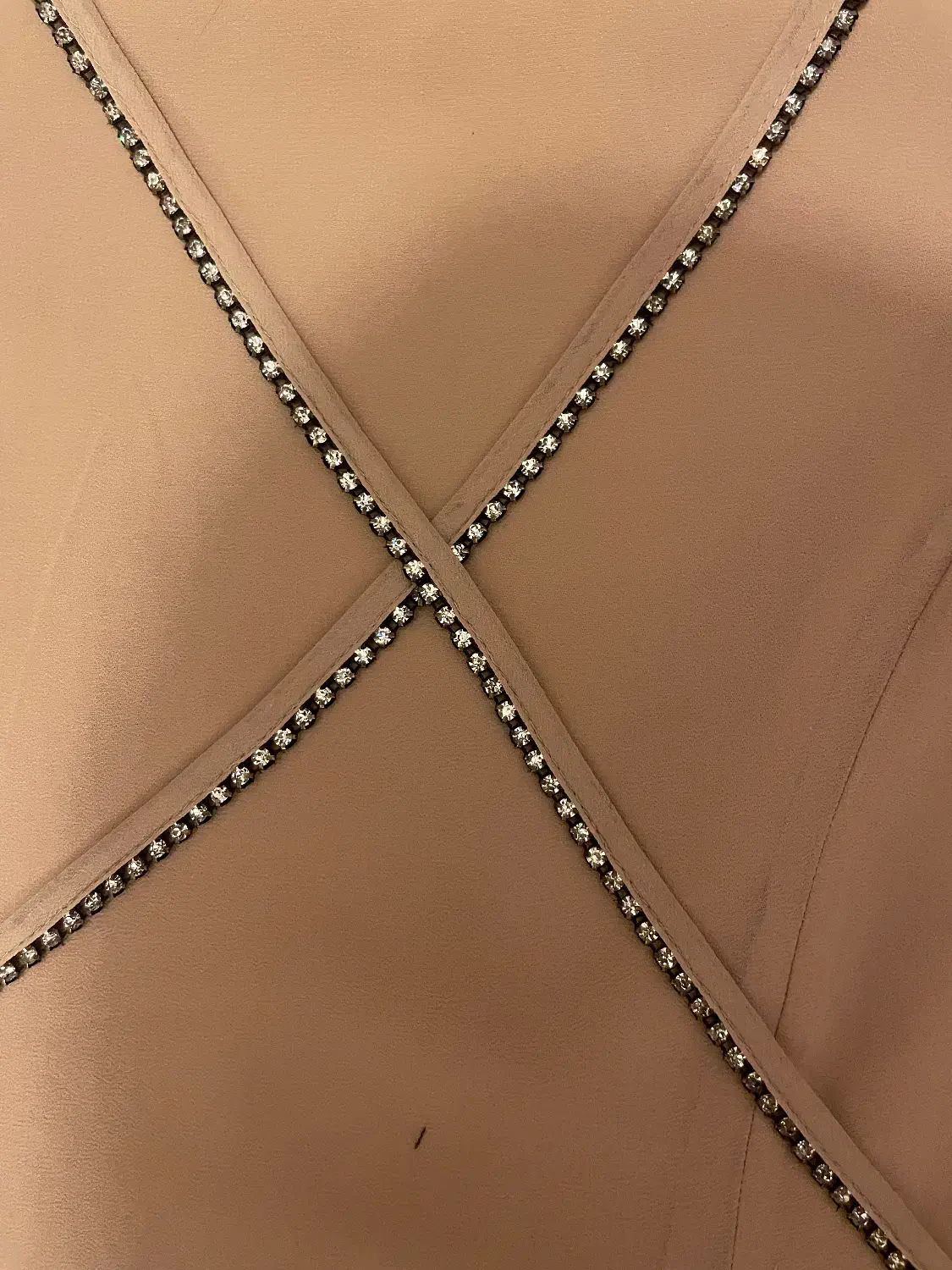 پیراهن حریر|لباس|کرج, کرج نو|دیوار