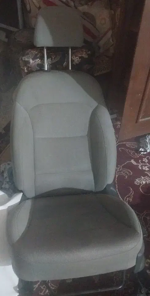 صندلی خارجی طرف راننده زیر قیمت|قطعات یدکی و لوازم جانبی|بندر گناوه, |دیوار