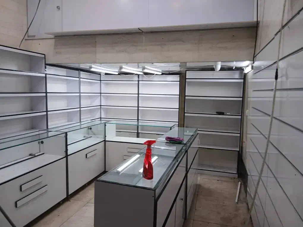 دکور مغازه در حد نو فوری فروشی|فروشگاه و مغازه|ری, سیزده آبان|دیوار