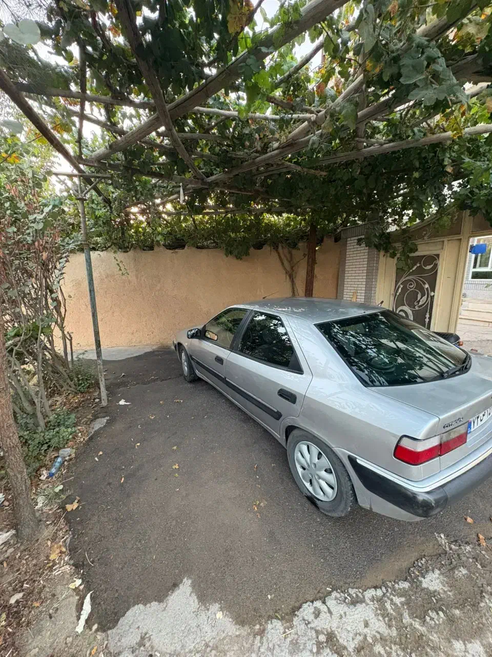 زانتیا۸۴بی رنگ|خودرو سواری و وانت|فولادشهر, زاینده رود|دیوار