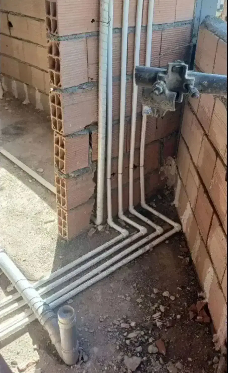 تخریب کار و لوله کشی با ضمانت|خدمات پیشه و مهارت|شوش, |دیوار