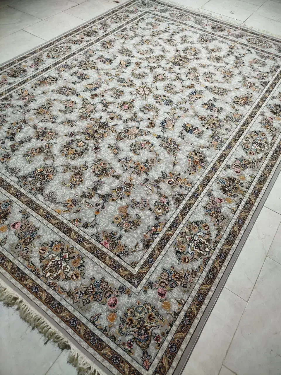 تولیدی فرش های اقتصادی وتمام نخ بایرآلمان وترک|فرش|هشتگرد, شهرک سهیلیه|دیوار