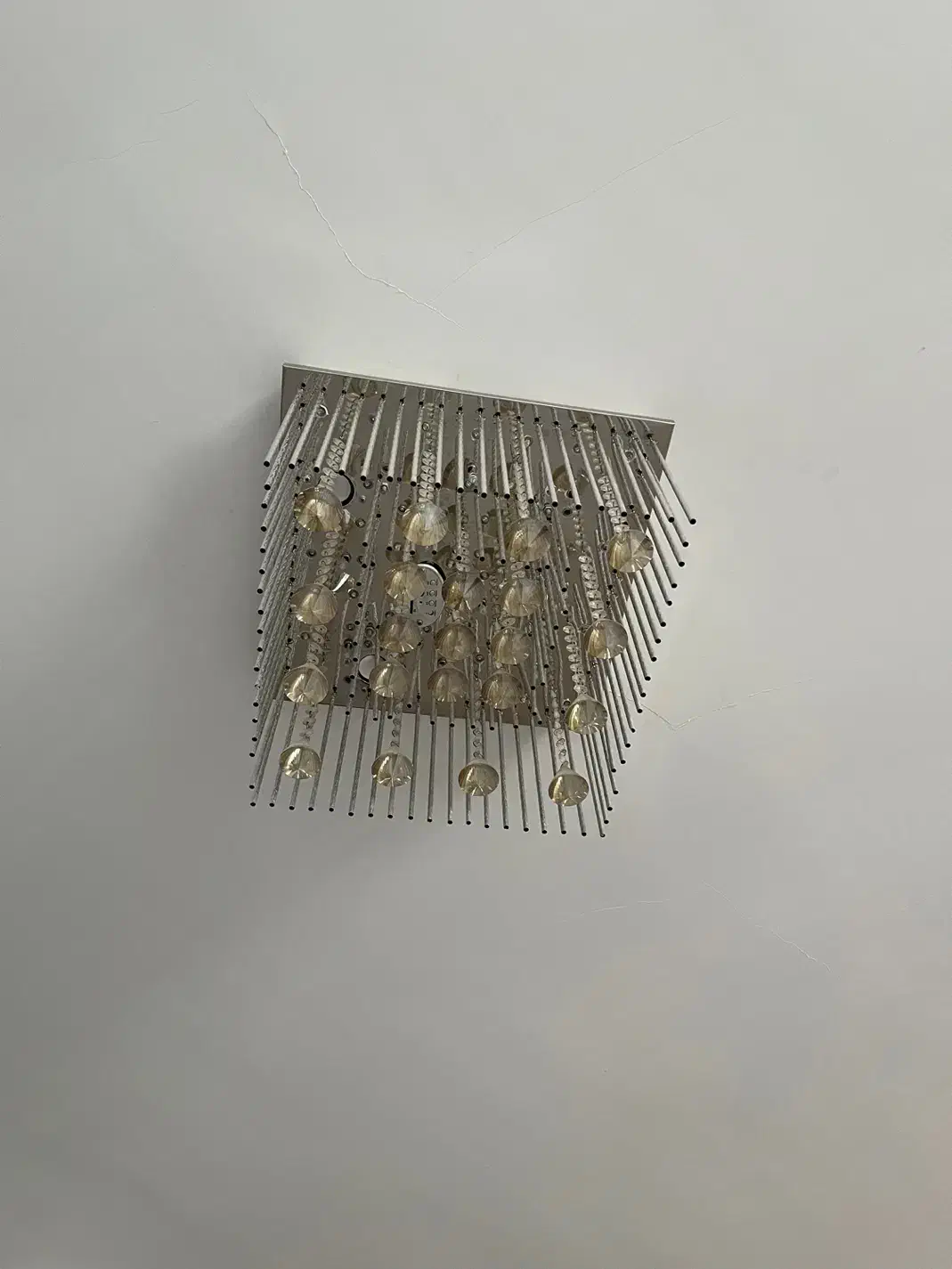 دو عدد لوستر سقفی اسپیکردار بلوتوثی در حد نو|لوستر و چراغ آویز|شیراز, شهرک گلدشت محمدی|دیوار