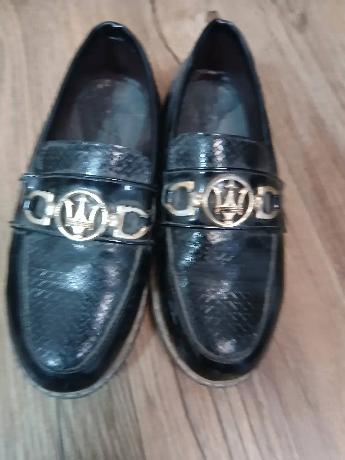 کفش|کیف، کفش، کمربند|مشهد, دانشجو|دیوار