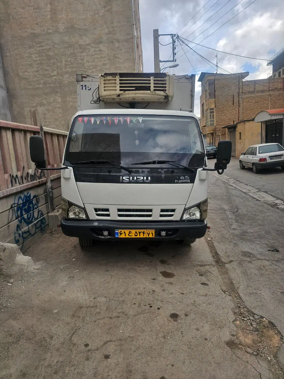 ایسوزو ۶ تن یخچالی ۹۰|خودرو سنگین|شهرکرد, |دیوار