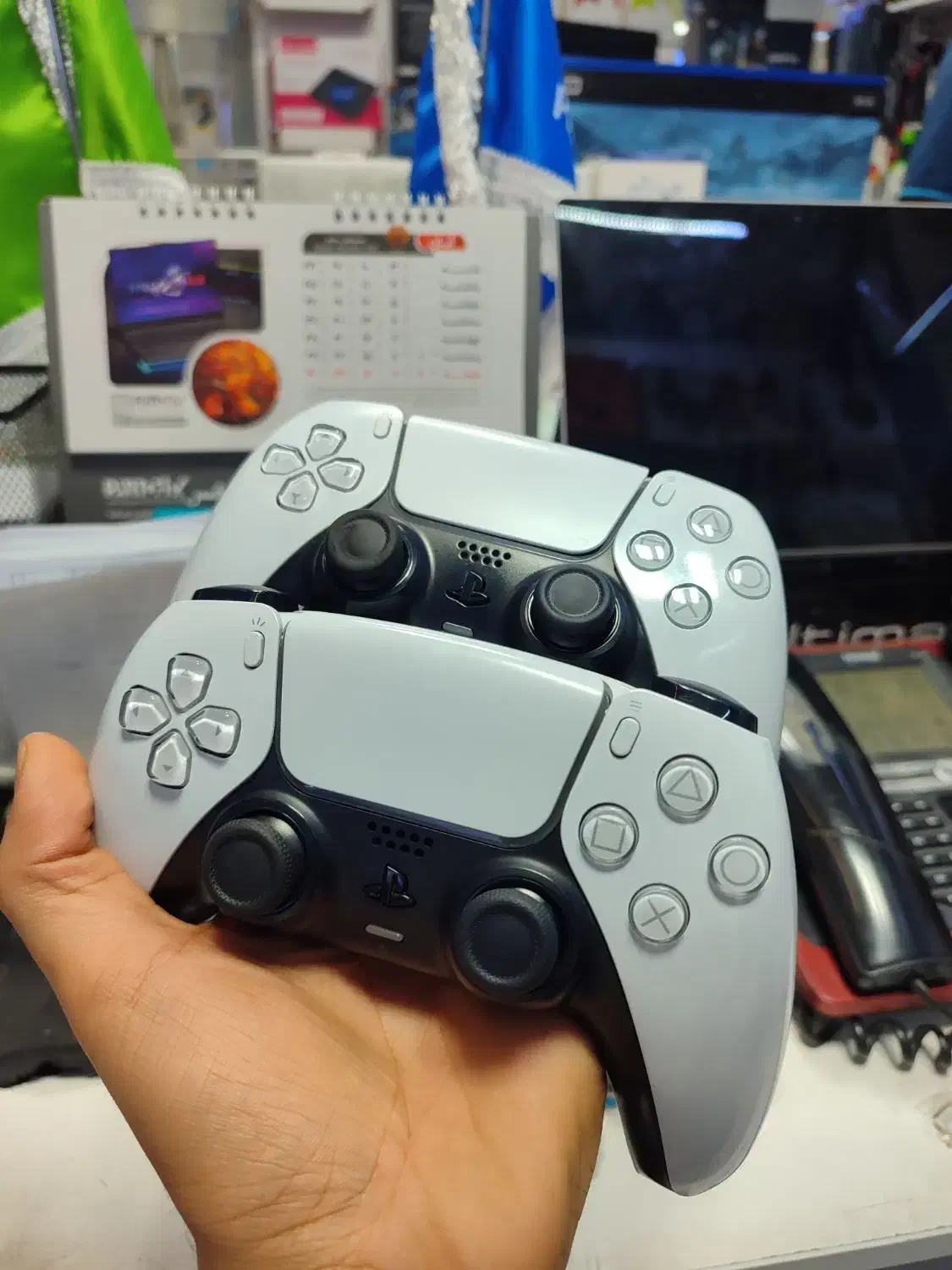 دسته PS5|کنسول، بازی ویدئویی و آنلاین|اصفهان, باغ نگاره|دیوار