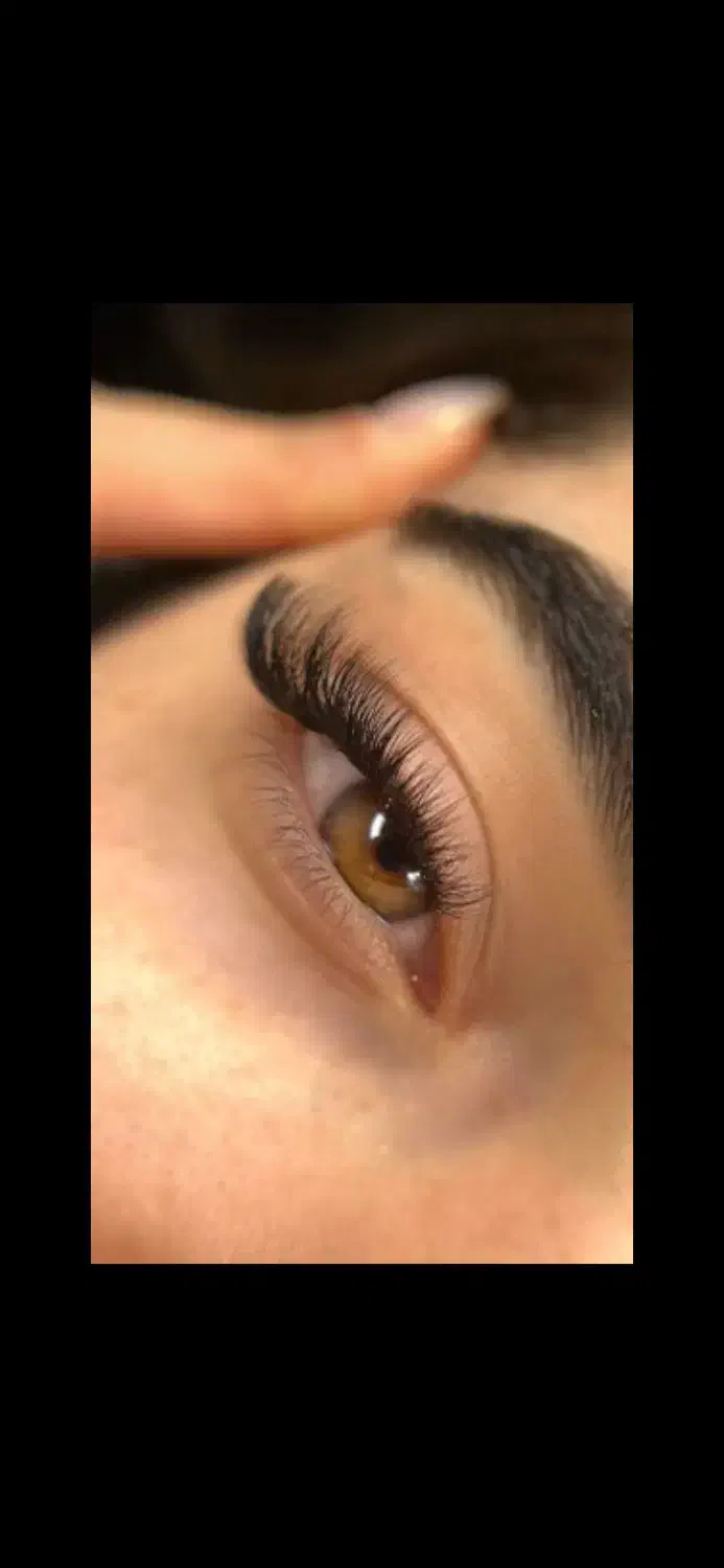 کاشت و اکستنشن مژه با دستمزد رایگان|خدمات آرایشگری و زیبایی|بروجرد, |دیوار