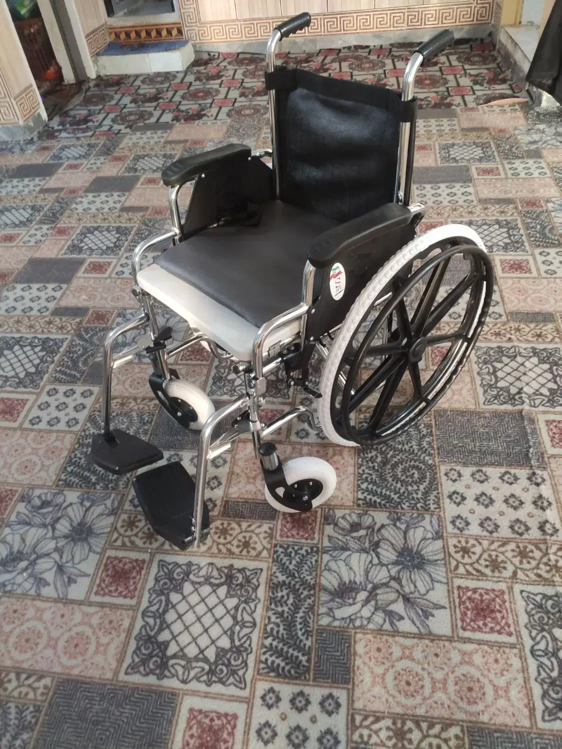 ویلچر سه کاره تاشو|آرایشی، بهداشتی، درمانی|یاسوج, |دیوار