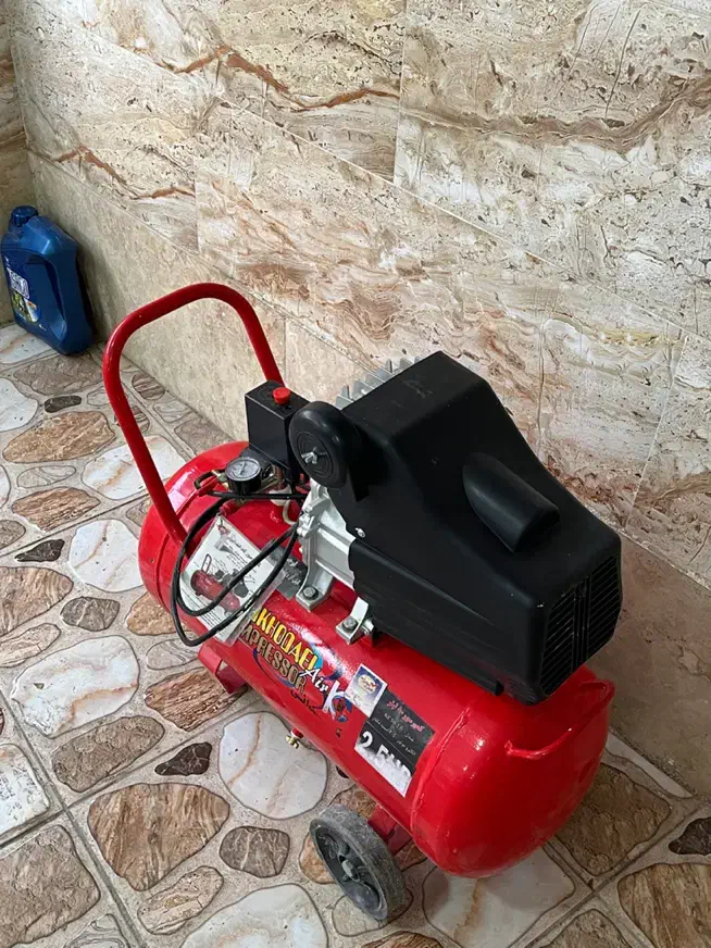پمپ باد کد خدایی ۵۰ لیتری در حد نو|ابزارآلات|بروجن, |دیوار