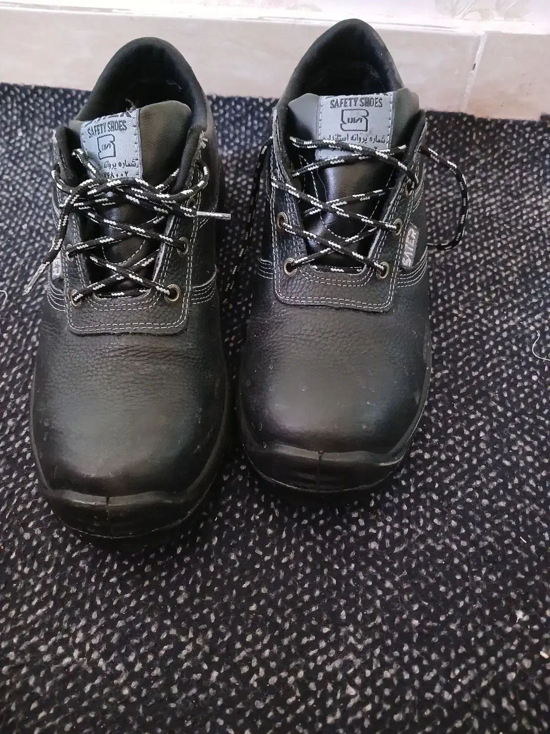 کفش کار نو|کیف، کفش، کمربند|بردسکن, |دیوار