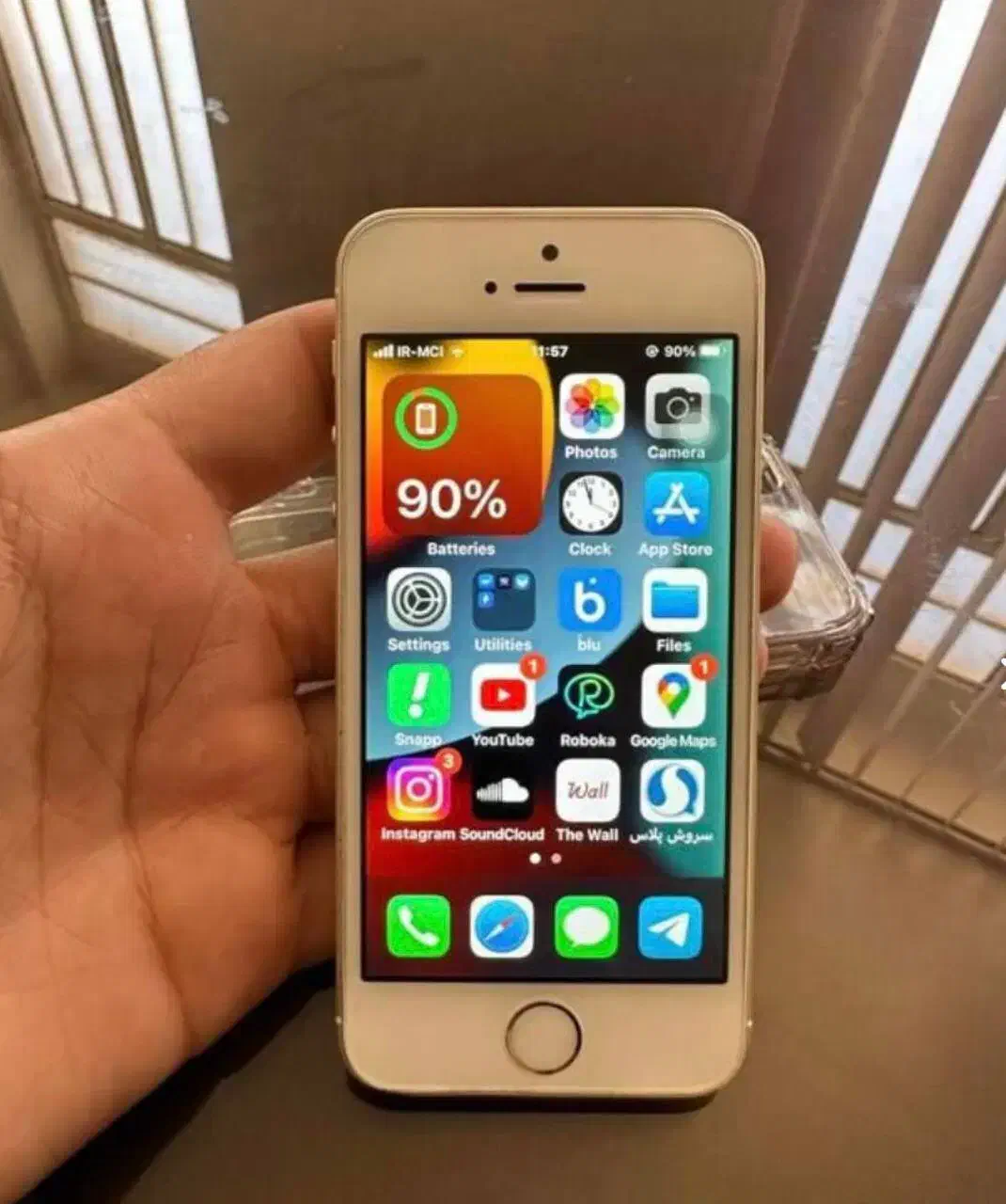 iPhone se 64gig|موبایل|تهران, شهرک پردیسان|دیوار