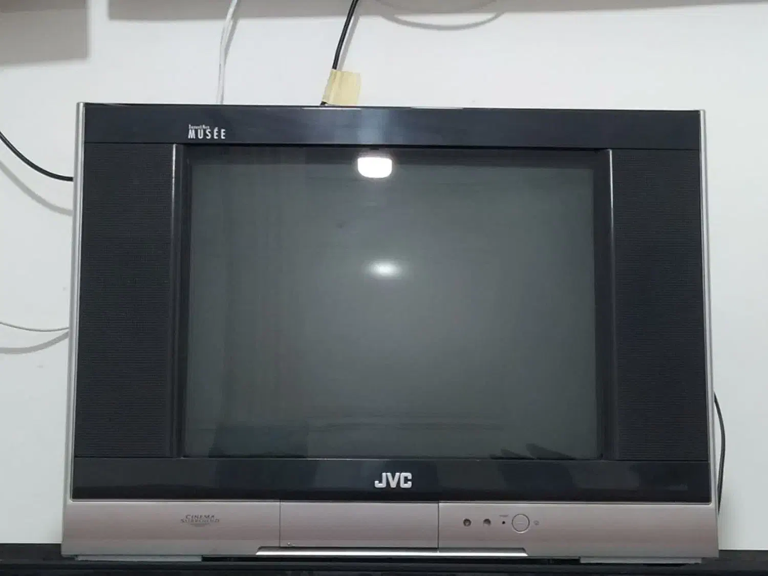 تلوزیون و زیر تلوزیون|تلویزیون و پروژکتور|همدان, |دیوار