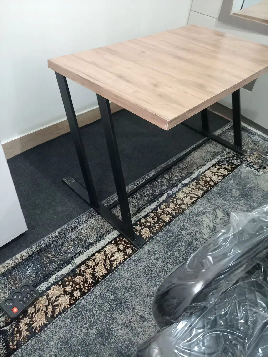 میز کامپیوتر و تحریر و اداری|میز تحریر و کامپیوتر|قروه, |دیوار