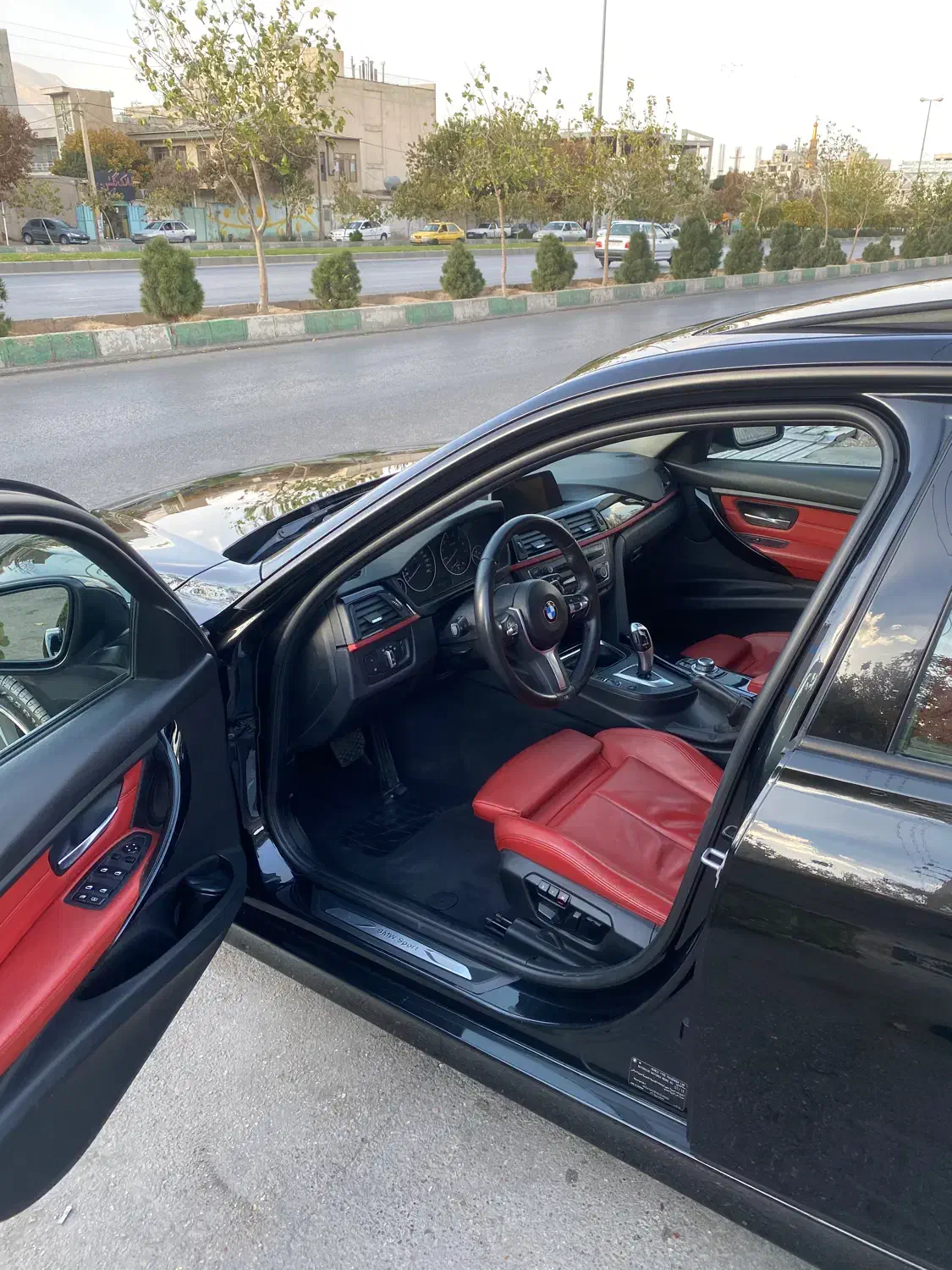 ۳۲۸ لایه کاغذی مشکی تو قرمز|خودرو سواری و وانت|شیراز, معالی‌آباد|دیوار