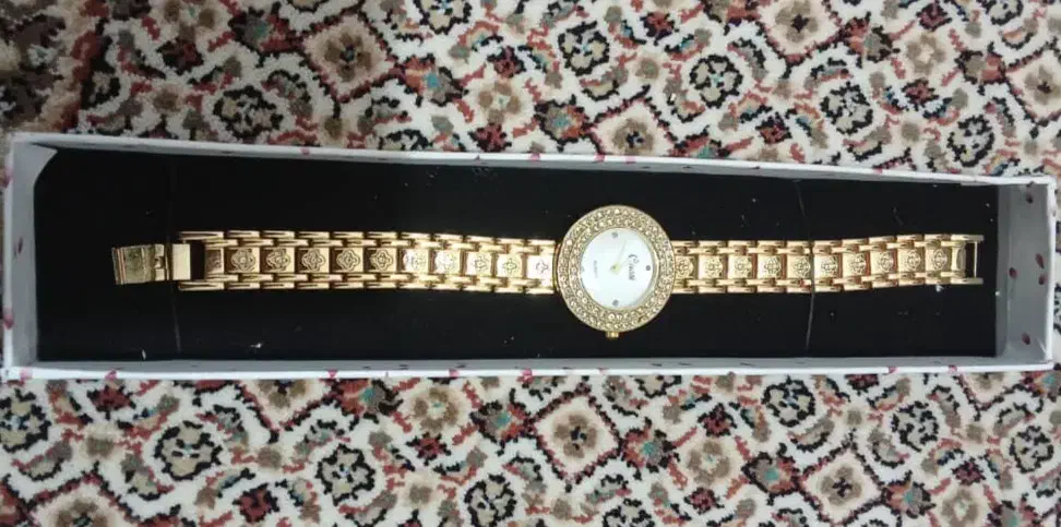 ساعت مچی|ساعت|نظر کهریزی, |دیوار